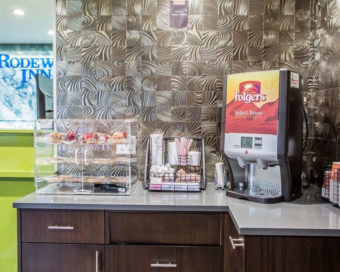 Rodeway Inn Belleville - thumb 15