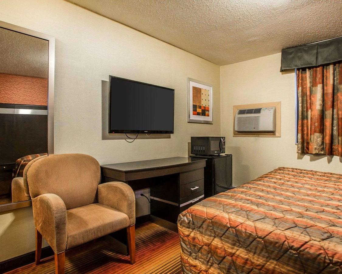 Rodeway Inn Belleville - thumb 19