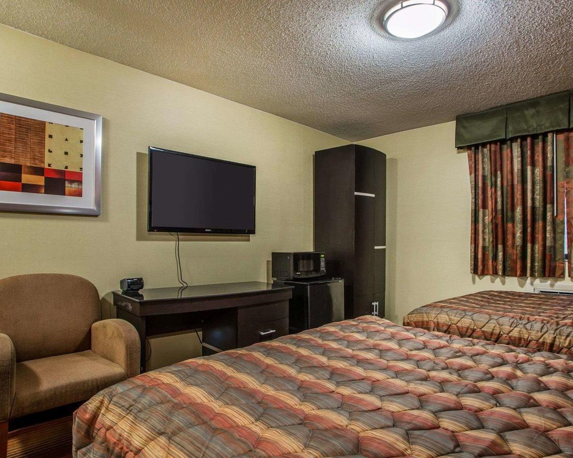 Rodeway Inn Belleville - thumb 18