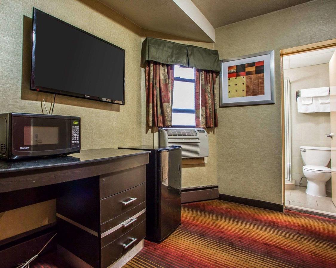 Rodeway Inn Belleville - thumb 16