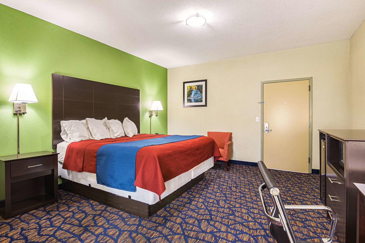 Rodeway Inn And Suites Ithaca - thumb 7