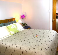 Campus-side Bed n' Breakfast - Accommodation Seattle