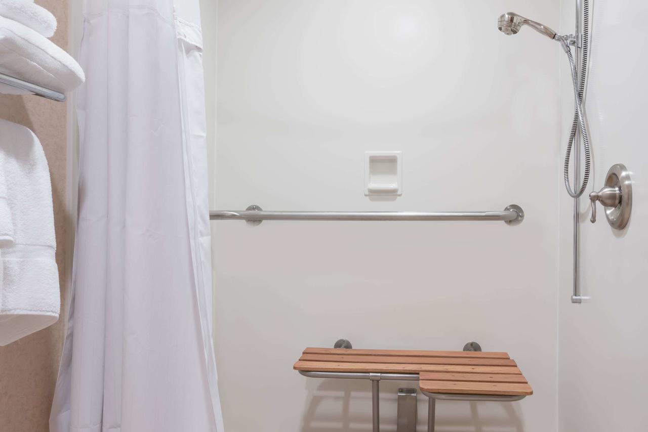 Ramada By Wyndham Fargo - thumb 39