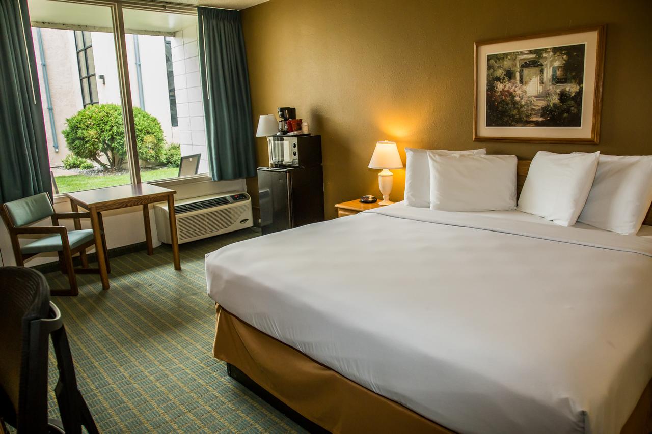 Baymont By Wyndham Fargo - thumb 36