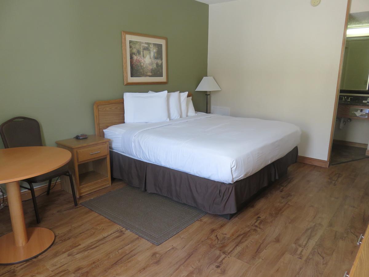 Baymont By Wyndham Fargo - thumb 18