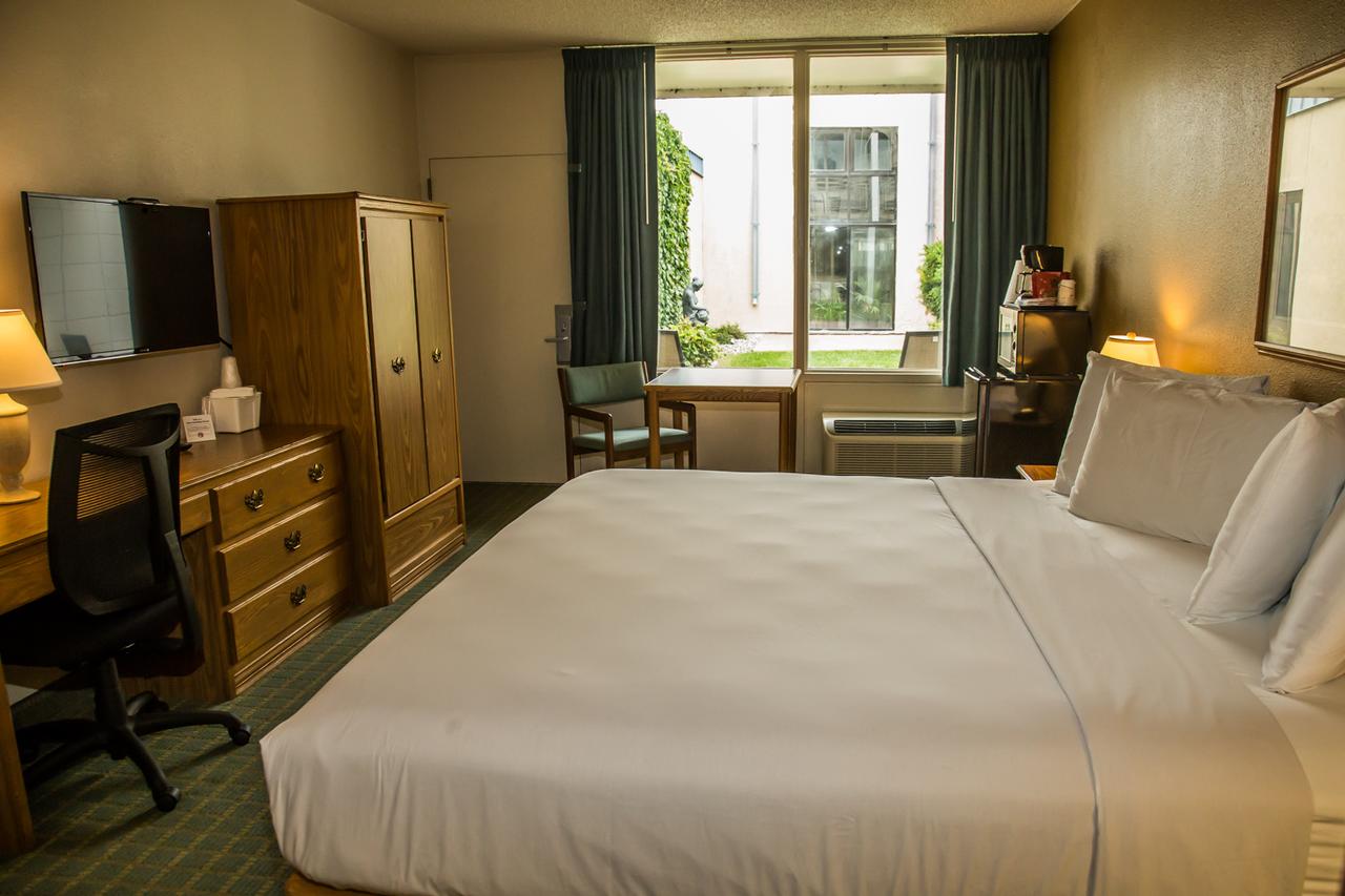 Baymont By Wyndham Fargo - thumb 34