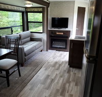 Park Model Vista in the Hocking Hills - Accommodation Seattle