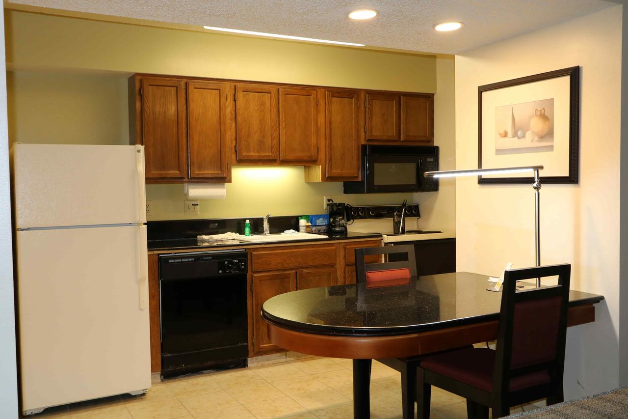 StayPlace Suites - Akron/Copley Township - West - thumb 14