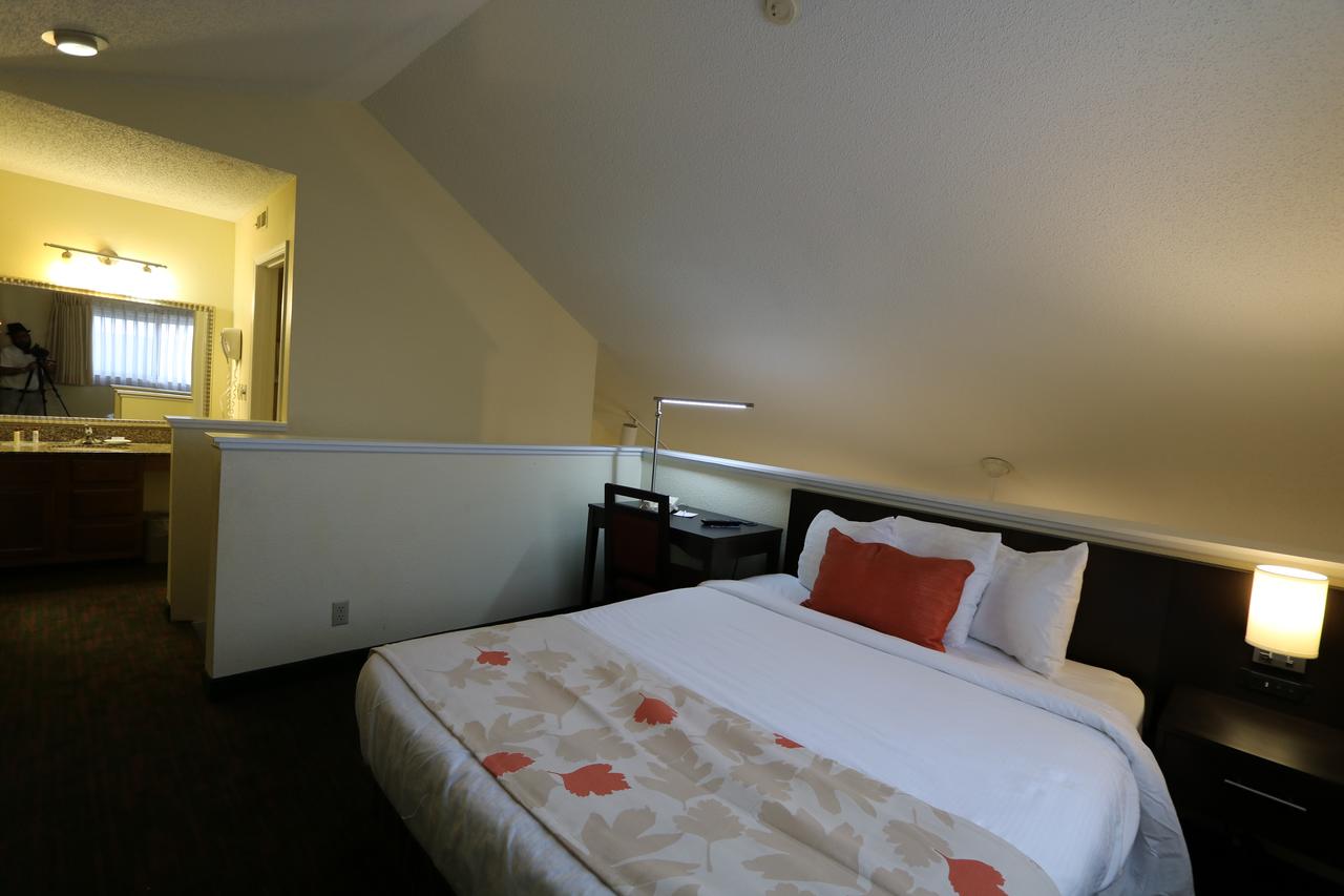 StayPlace Suites - Akron/Copley Township - West - thumb 11