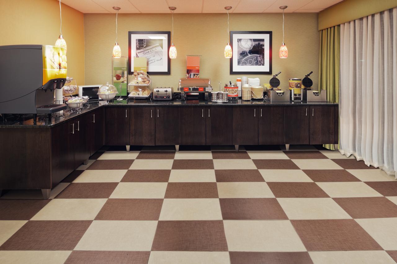 Hampton Inn Youngstown-North - thumb 10