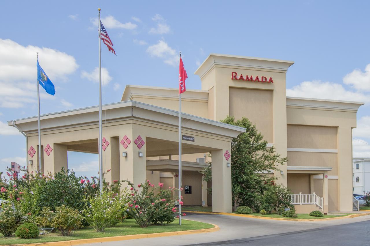 Ramada By Wyndham Tulsa - thumb 0