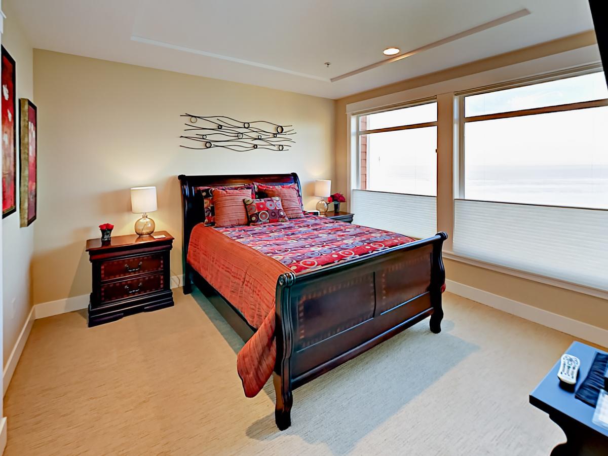 1125 NW Spring St Condo Unit A-203 - thumb 2