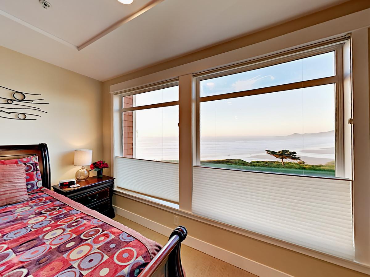 1125 NW Spring St Condo Unit A-203 - thumb 7