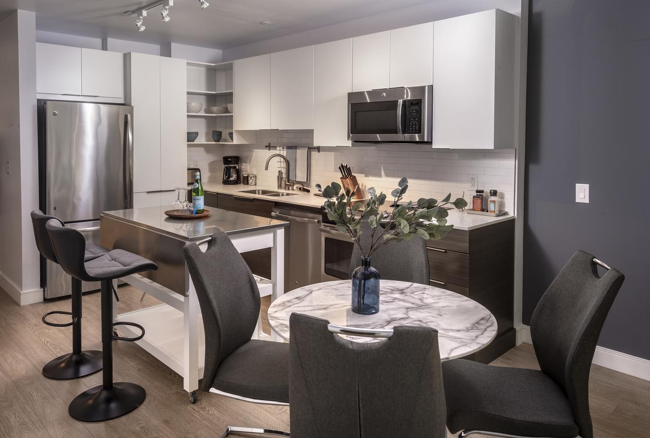 Logan Square Condos By Barsala - thumb 3