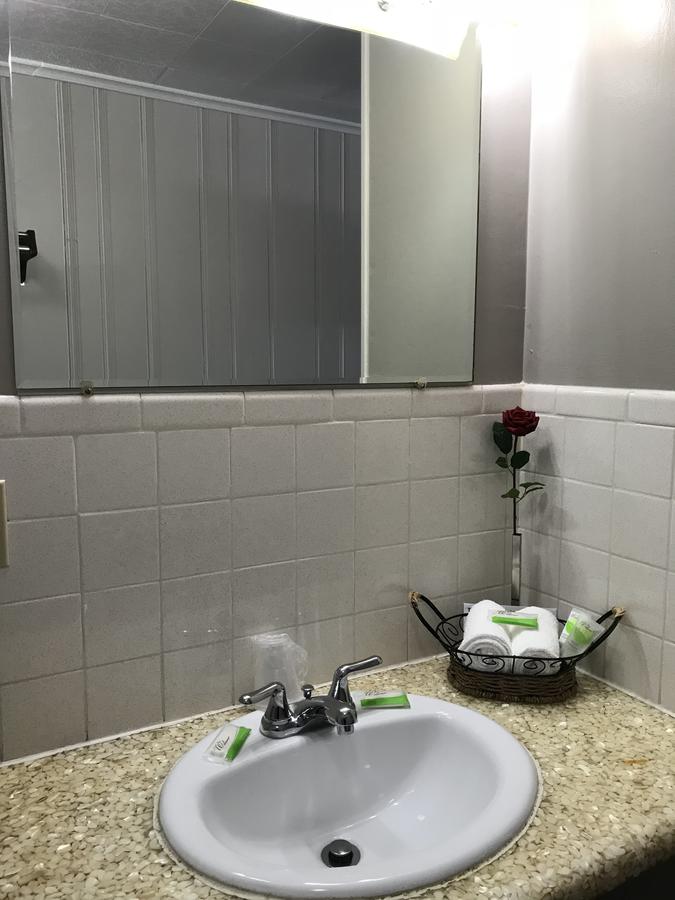 Lancaster Motel - thumb 13