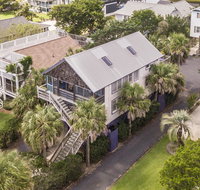 Plum Crazy Down Townhouse - Accommodation Seattle