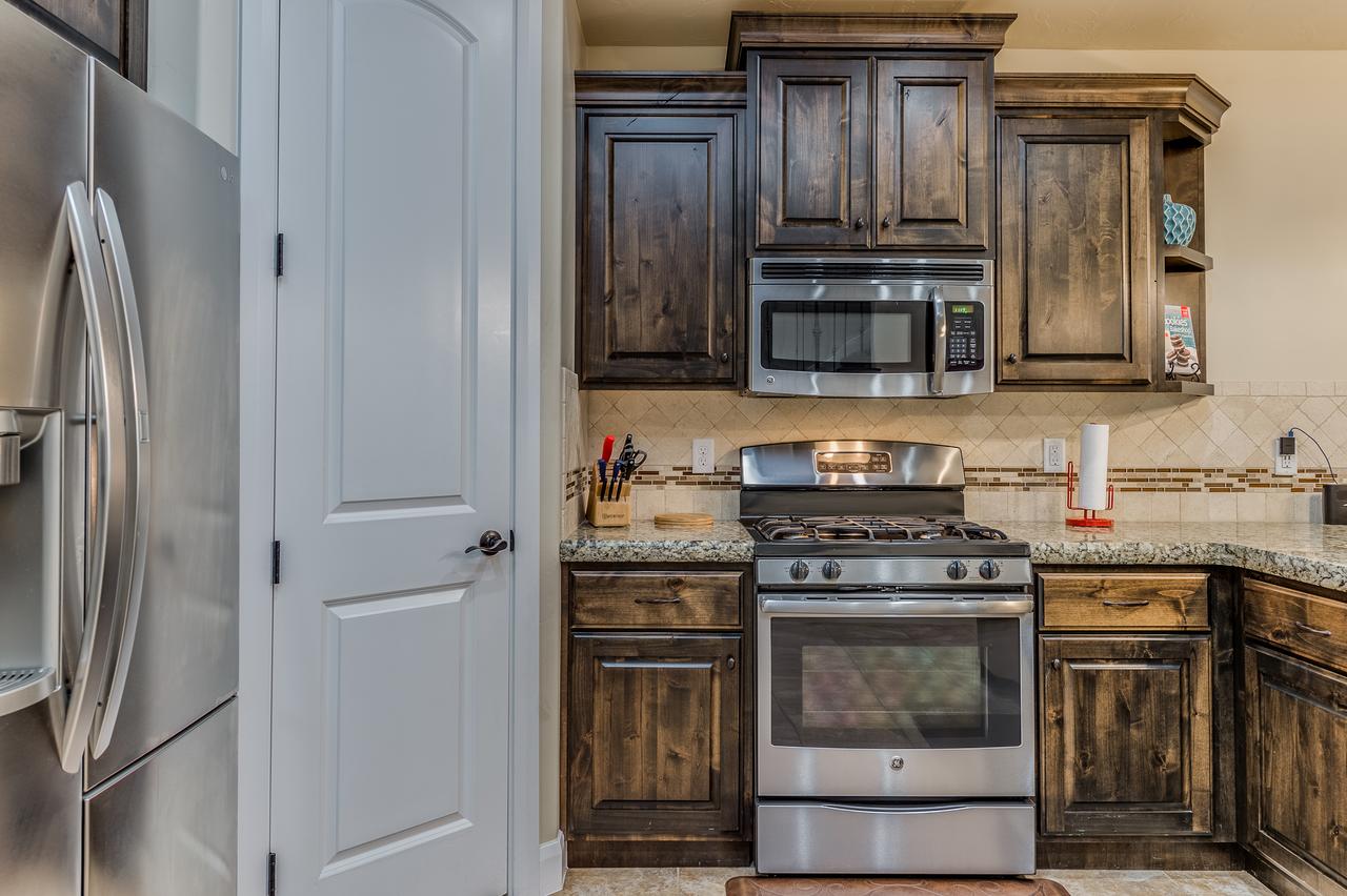 Desert Canyon Paradise - thumb 1