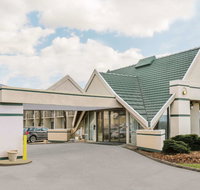 Days Inn by Wyndham Rutland/Killington Area - Accommodation Seattle
