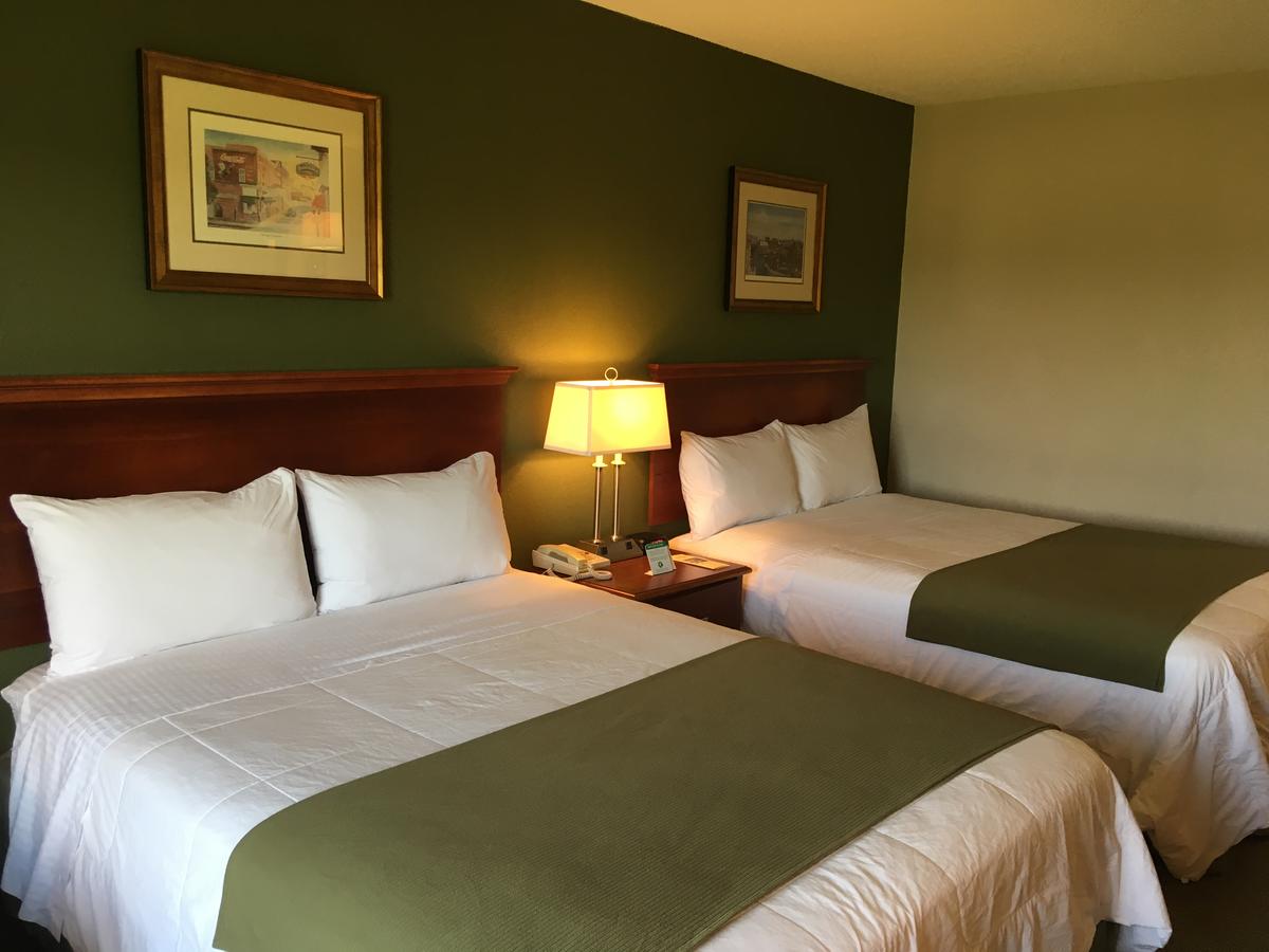 Round Hill Inn - thumb 14