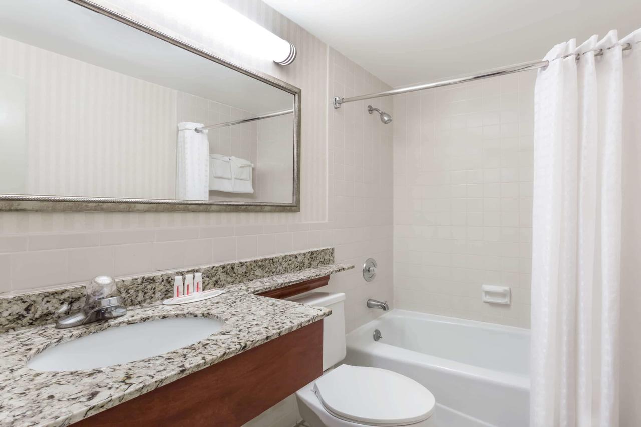 Days Inn By Wyndham Williamsburg Historic Area - thumb 24