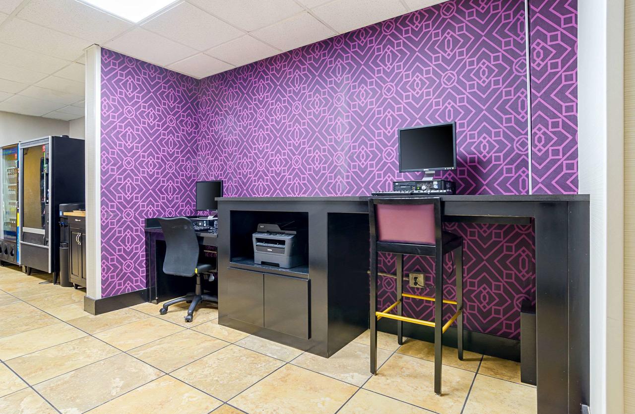 Quality Inn West End - thumb 8