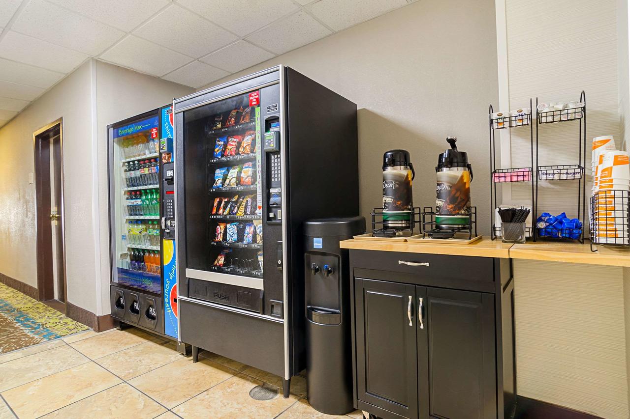 Quality Inn West End - thumb 19