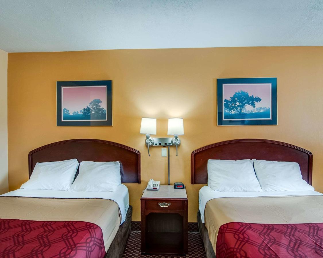 Econo Lodge Near Bluefield College - thumb 3