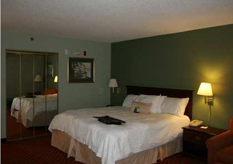 Hampton Inn - Hillsville - thumb 8