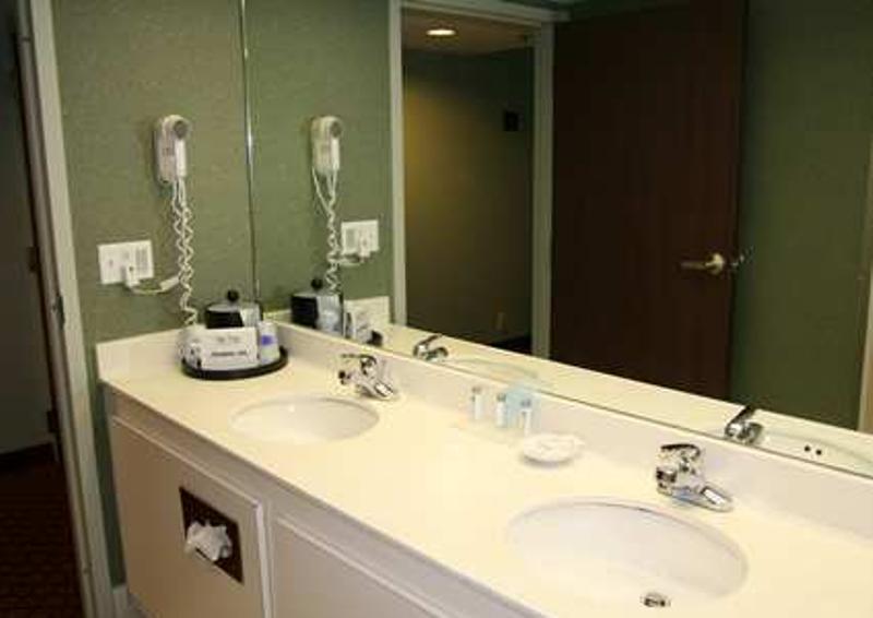 Hampton Inn - Hillsville - thumb 15