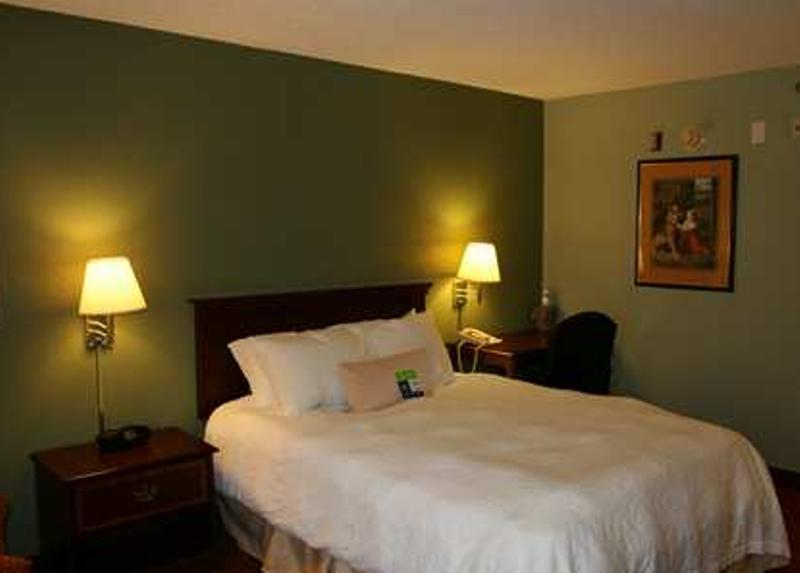 Hampton Inn - Hillsville - thumb 11
