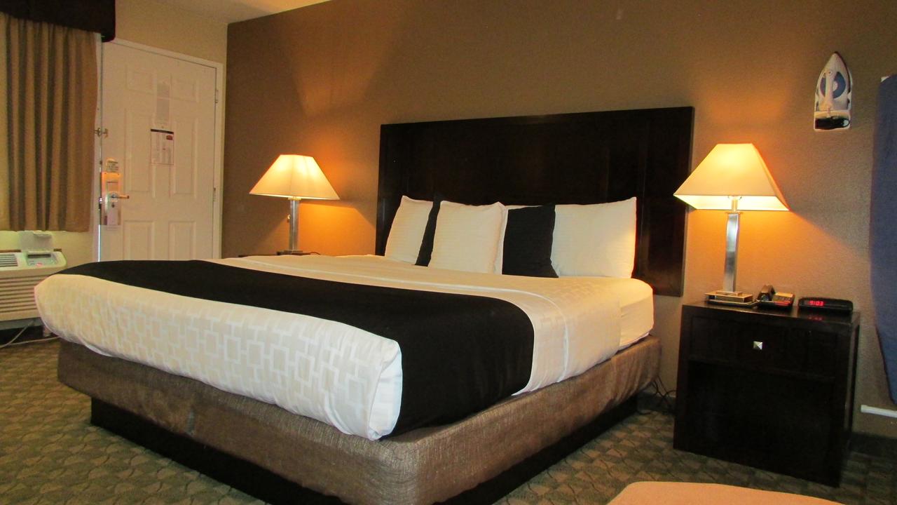FairBridge Inn & Suites - thumb 1