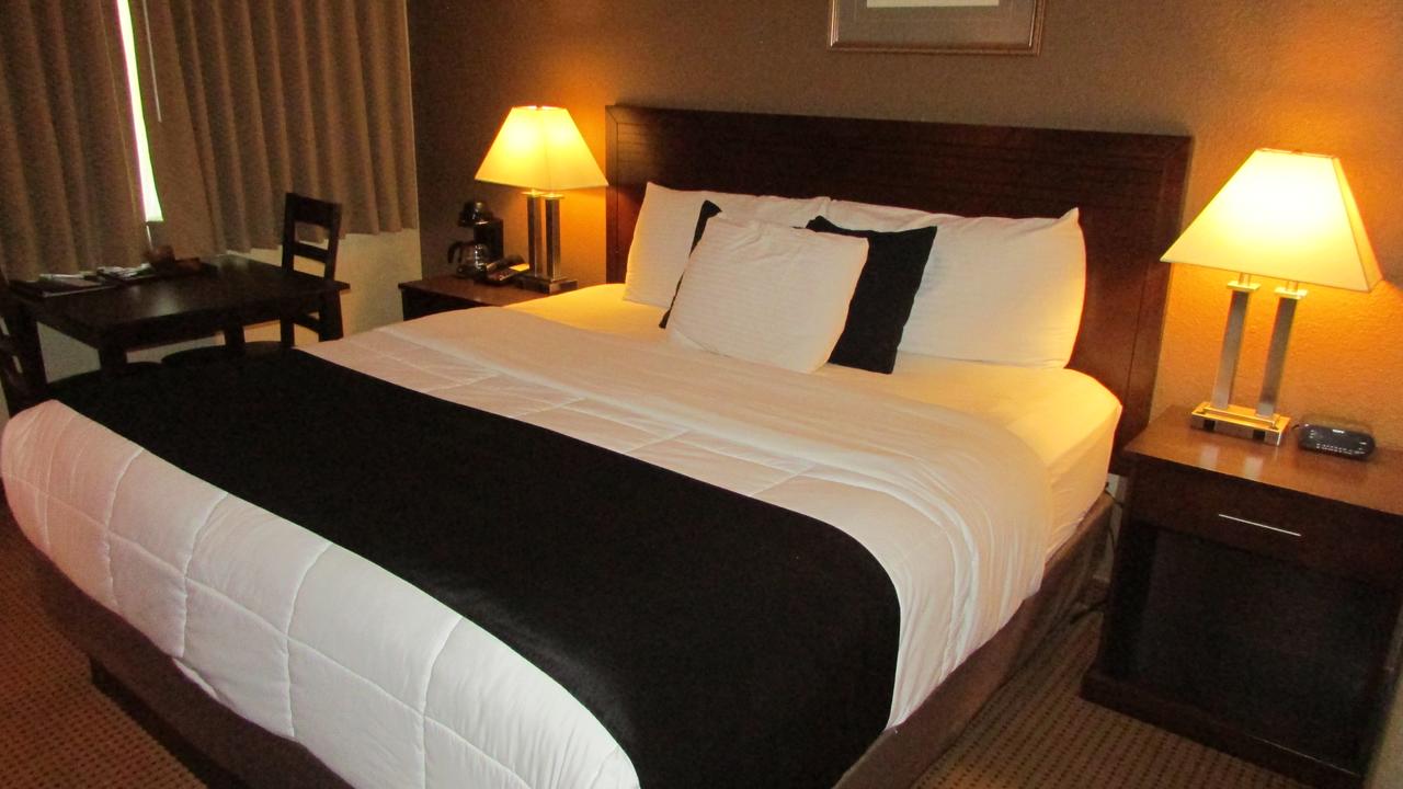 FairBridge Inn & Suites - thumb 18