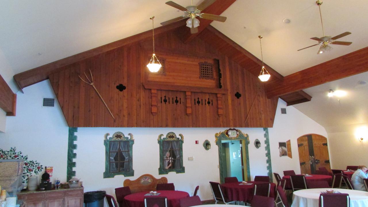 FairBridge Inn & Suites - thumb 9