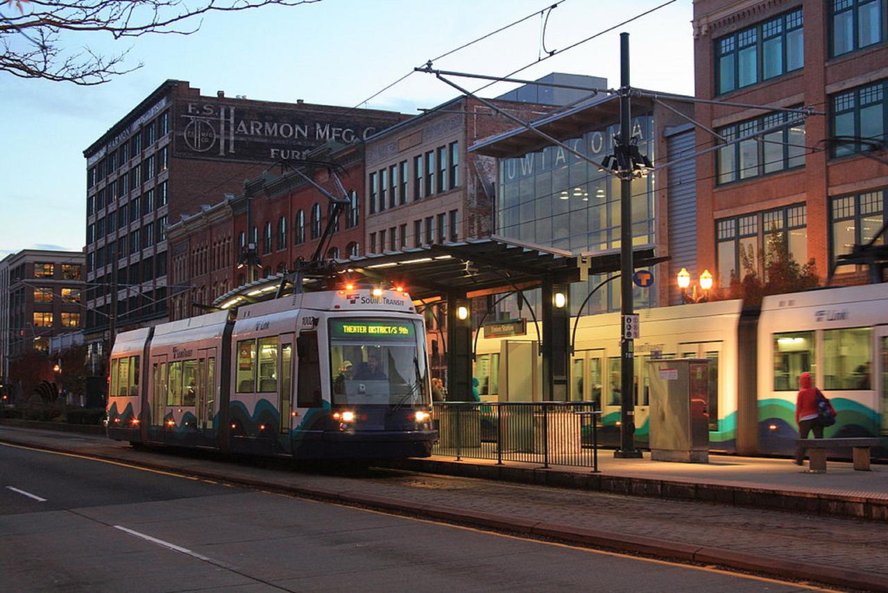 Holiday Inn Express & Suites Tacoma Downtown - thumb 1