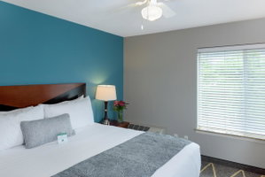 Belltown Inn