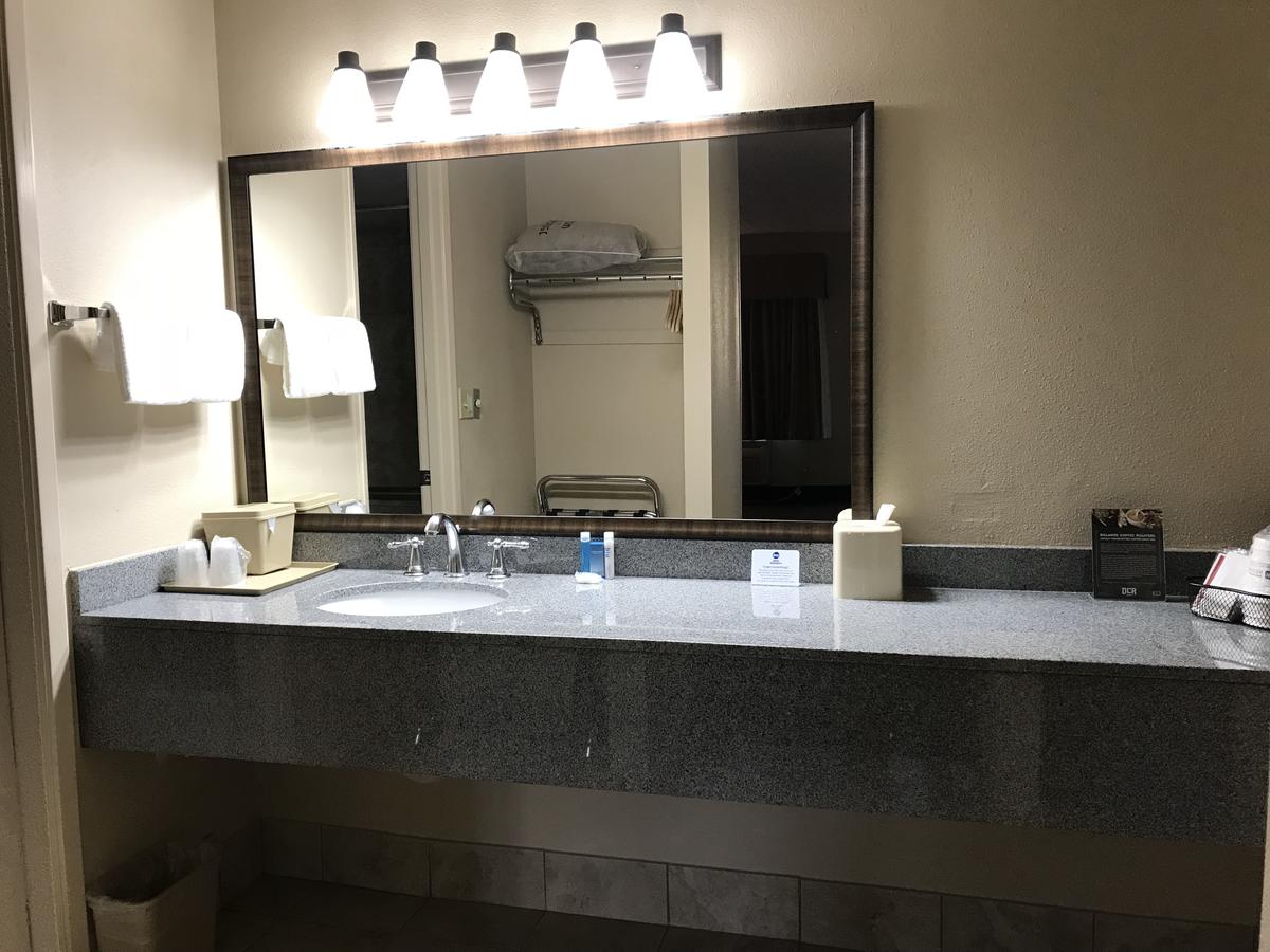 Best Western Lakewood - thumb 41