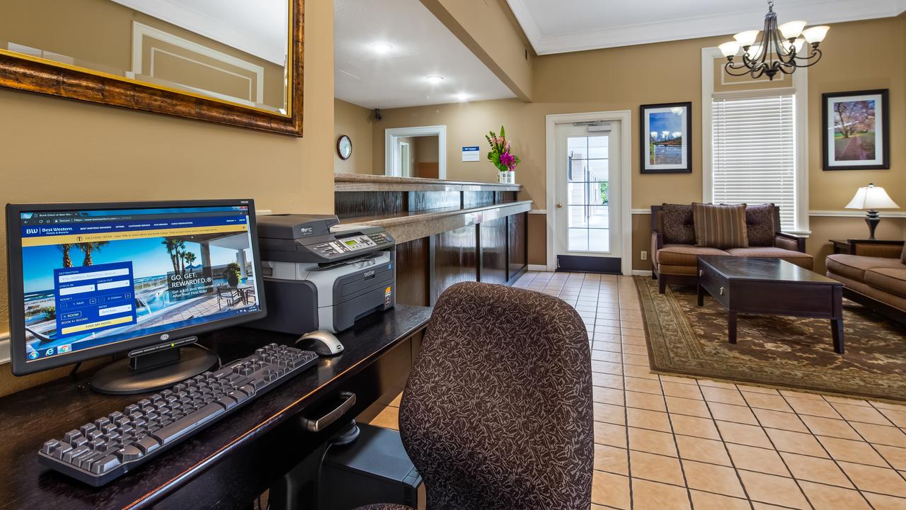 Best Western Lakewood - thumb 14