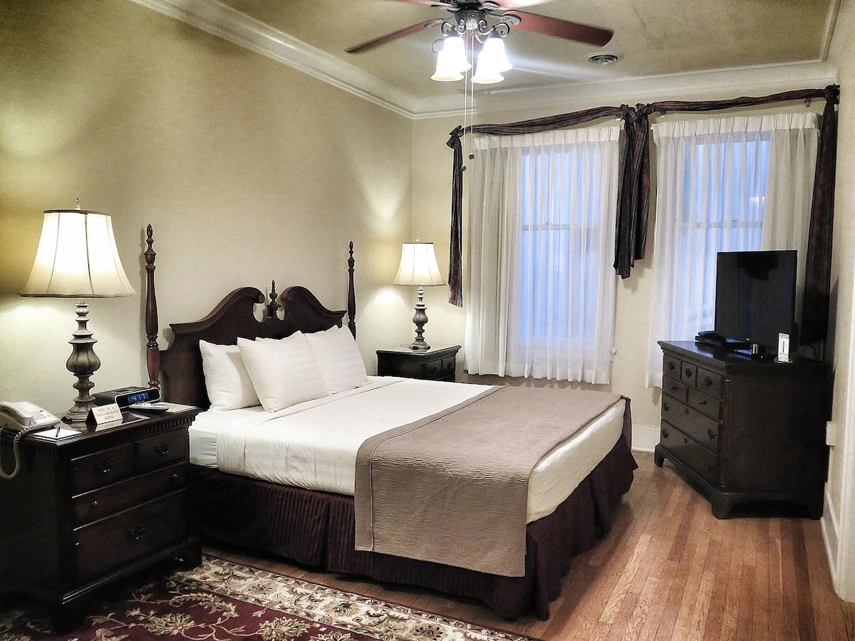 MarQueen Hotel - thumb 3