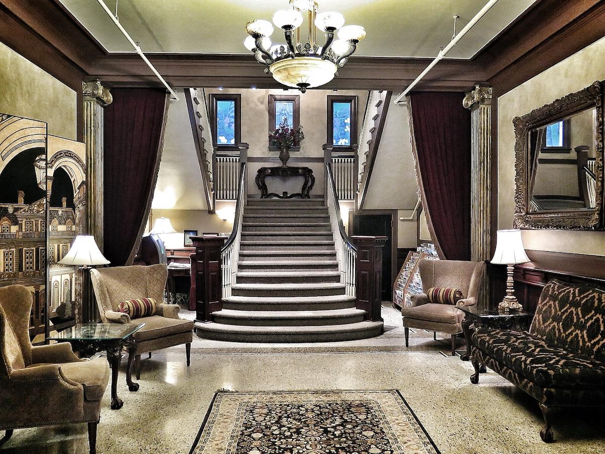 MarQueen Hotel - thumb 7