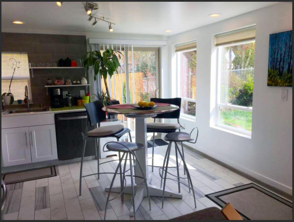 White Center Holler - 1 Bedroom Private Apartment