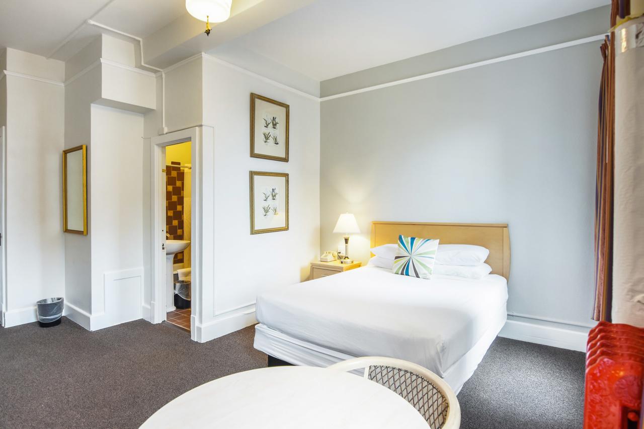 Moore Hotel - thumb 23