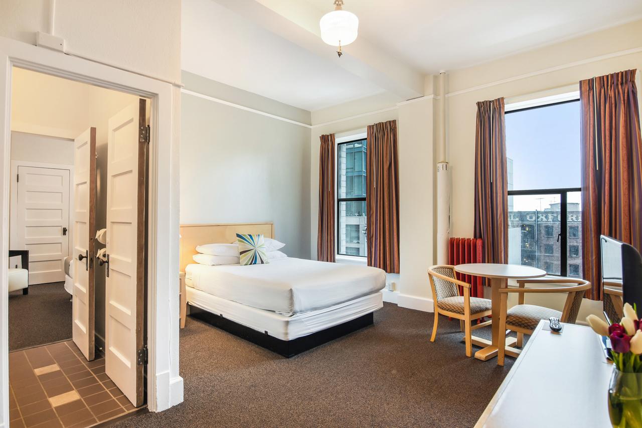 Moore Hotel - thumb 42