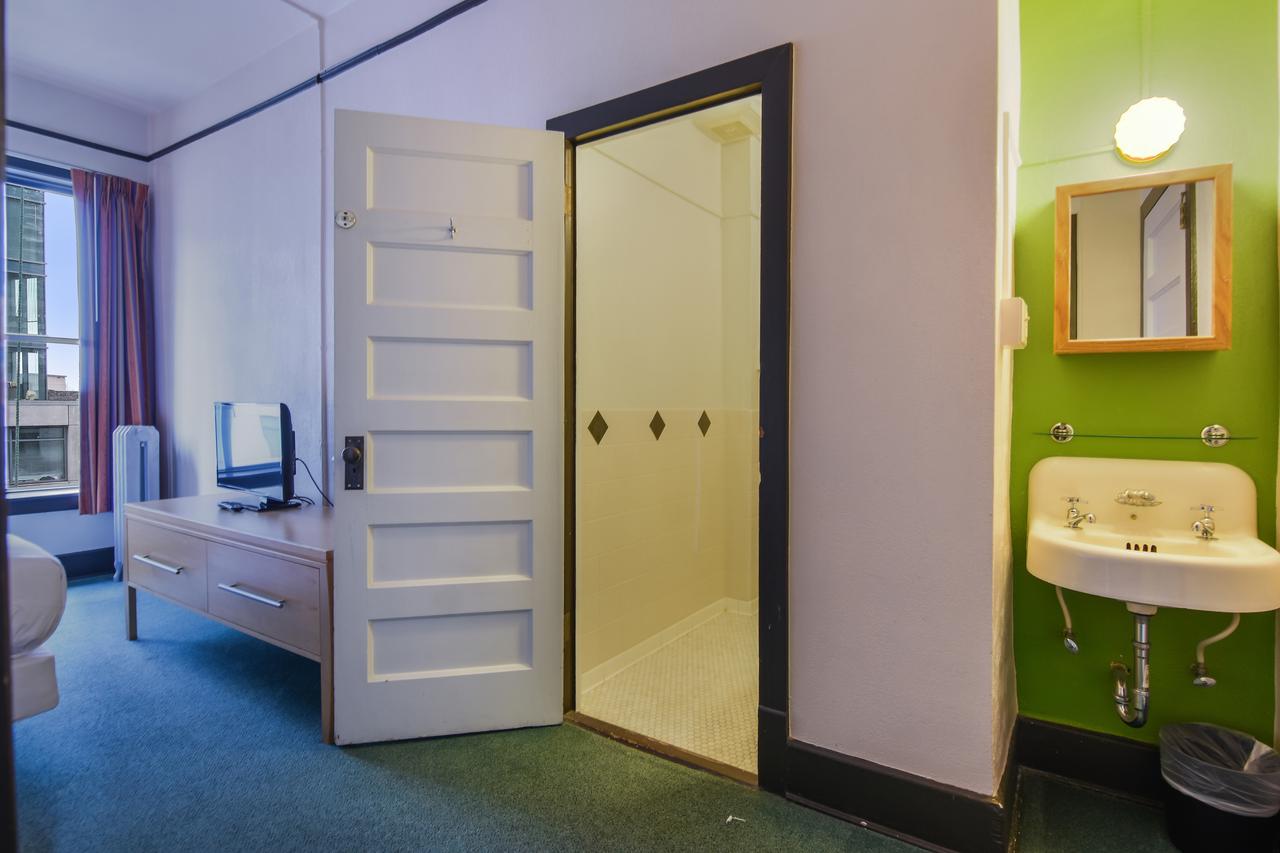 Moore Hotel - thumb 21