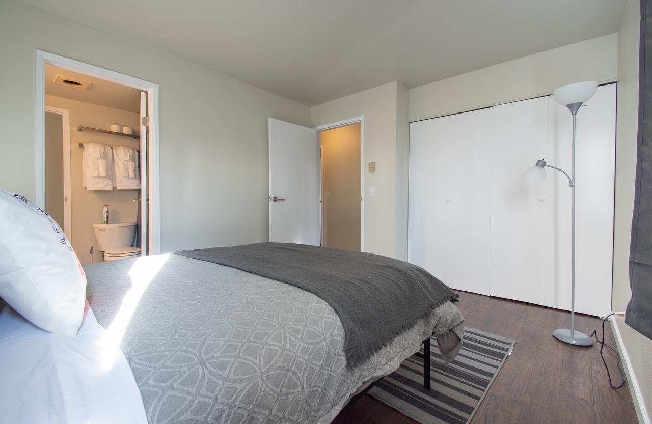 Cozy 2BR Oasis In Capitol Hill W Balcony - thumb 14