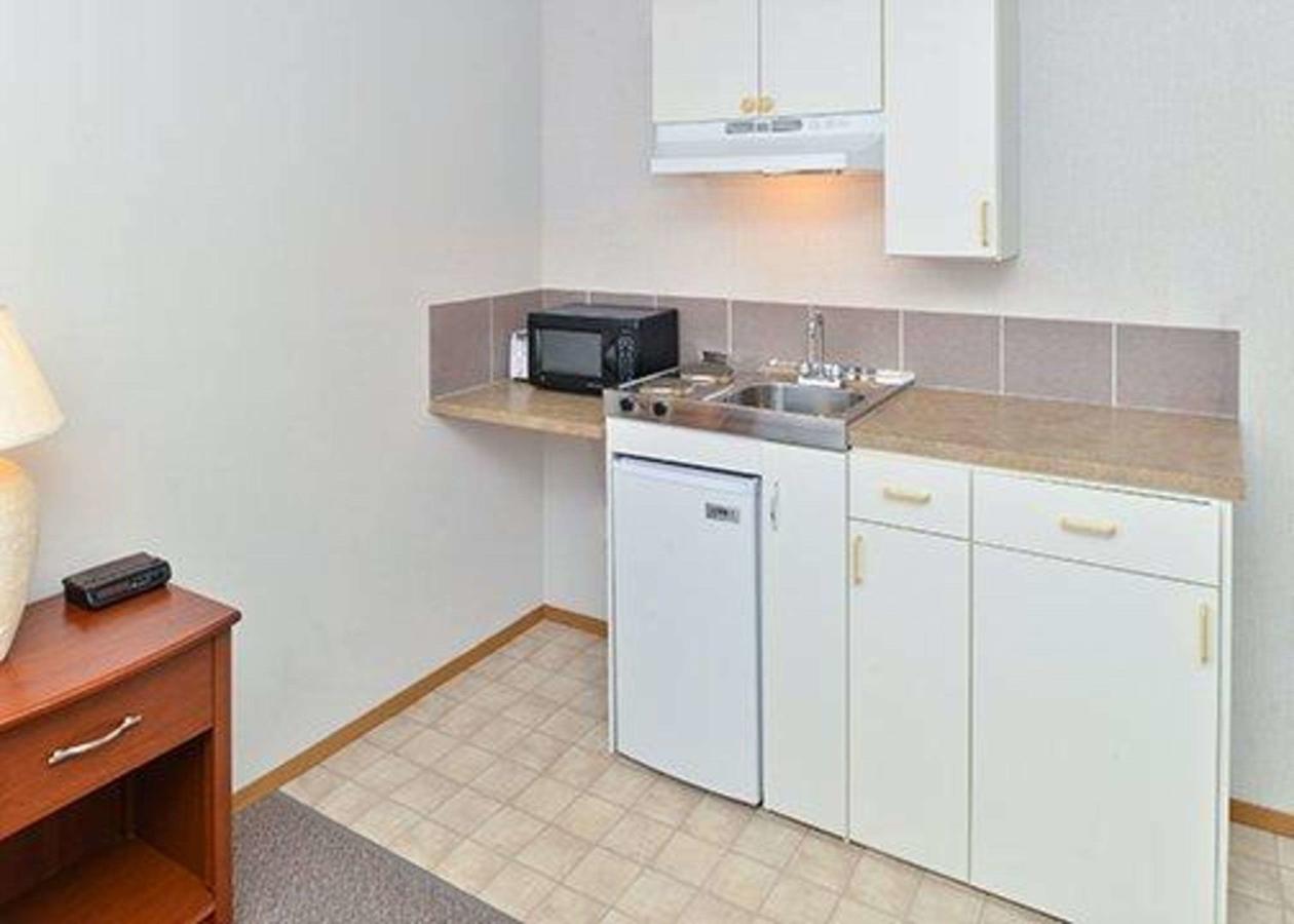 Econo Lodge Tacoma Mall - thumb 13