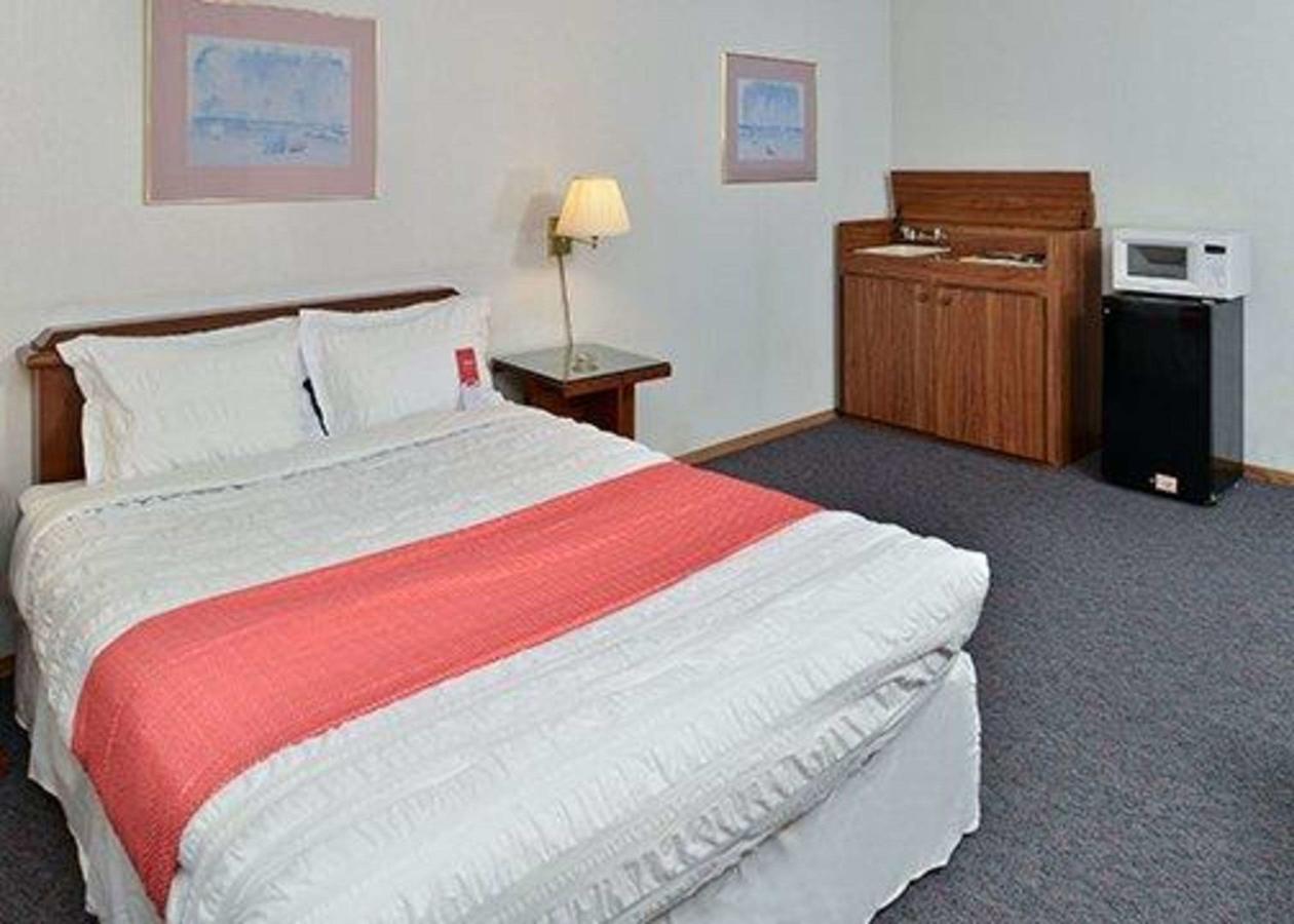 Econo Lodge Tacoma Mall - thumb 3