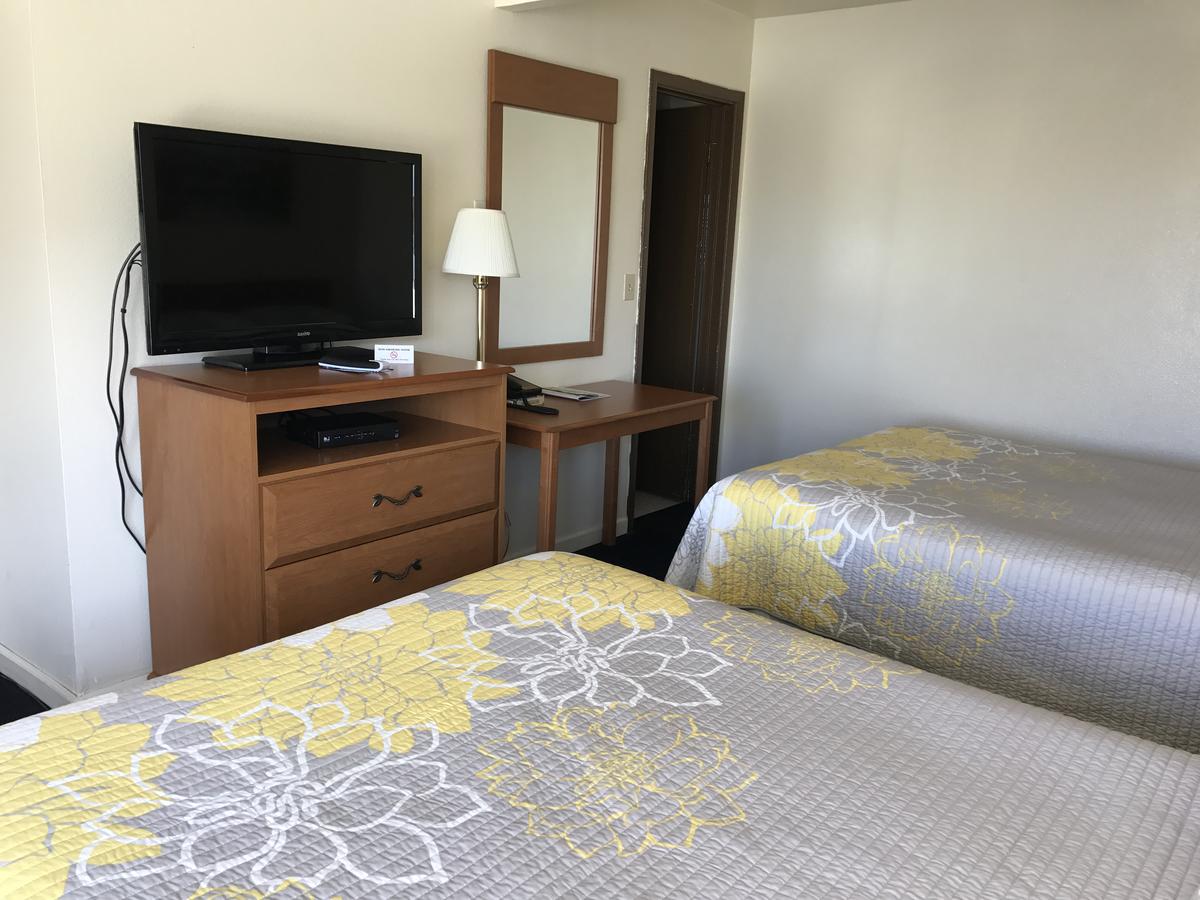 Aircrest Motel - thumb 41