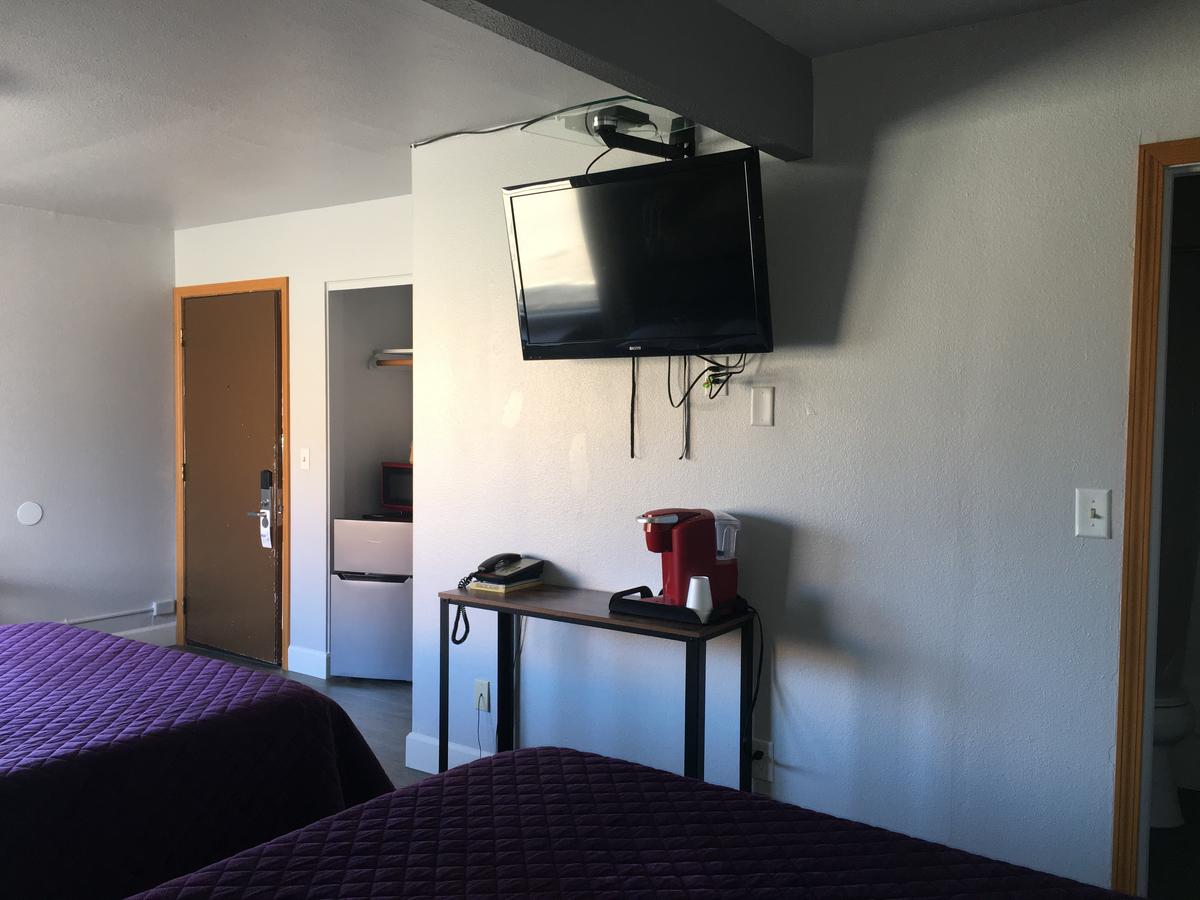 Aircrest Motel - thumb 19