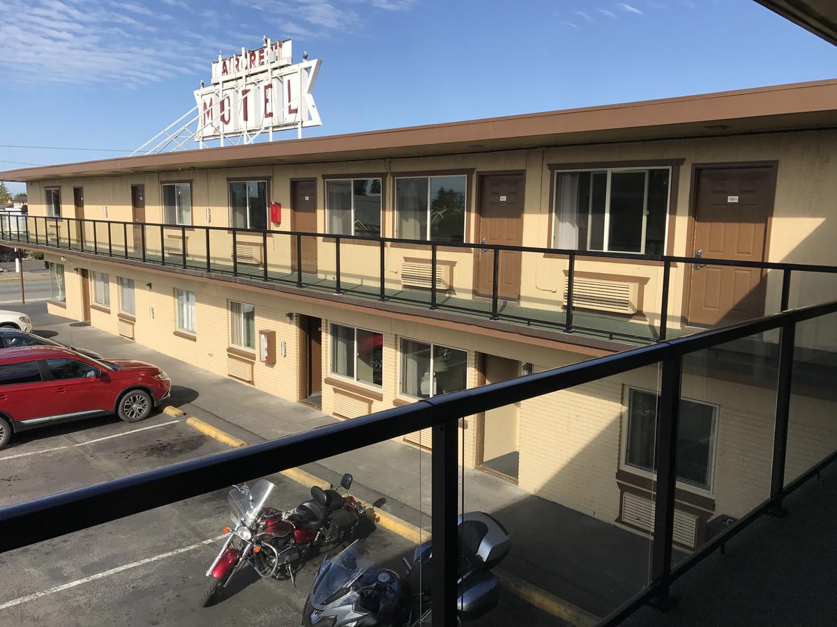 Aircrest Motel - thumb 36