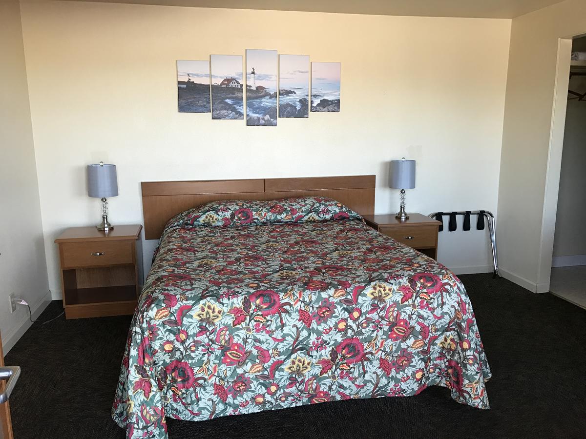 Aircrest Motel - thumb 23